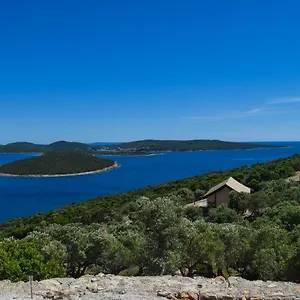 Campsite Glamping Tents And Mobile Homes Trasorka, Veli Losinj
