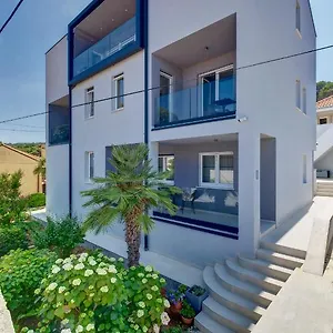 Appartamento Hemetek, Lussingrande