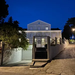 4* Hotel Captain' S Boutique